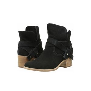 Ugg black Elora nubuck black boot